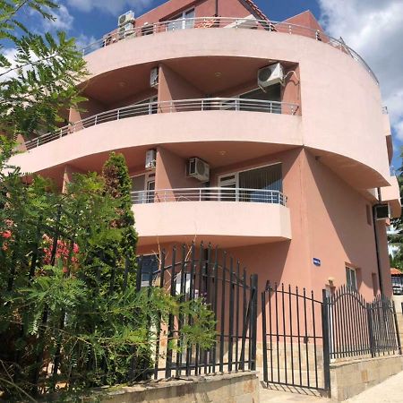 סבטי ולאס Femili Hotel Diveda מראה חיצוני תמונה