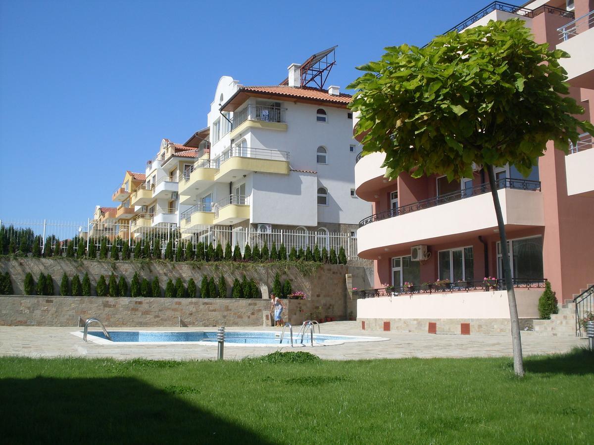 סבטי ולאס Femili Hotel Diveda מראה חיצוני תמונה