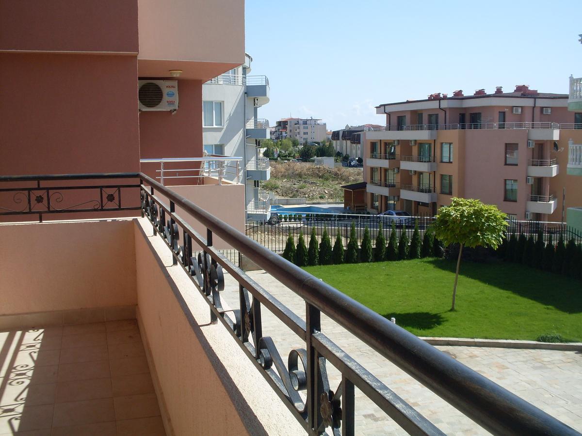 סבטי ולאס Femili Hotel Diveda מראה חיצוני תמונה