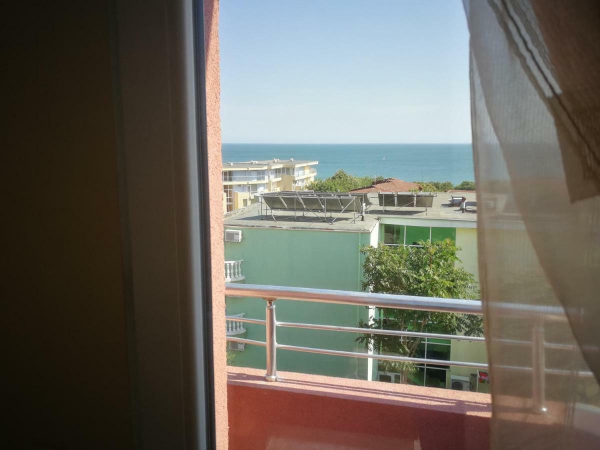 סבטי ולאס Femili Hotel Diveda מראה חיצוני תמונה