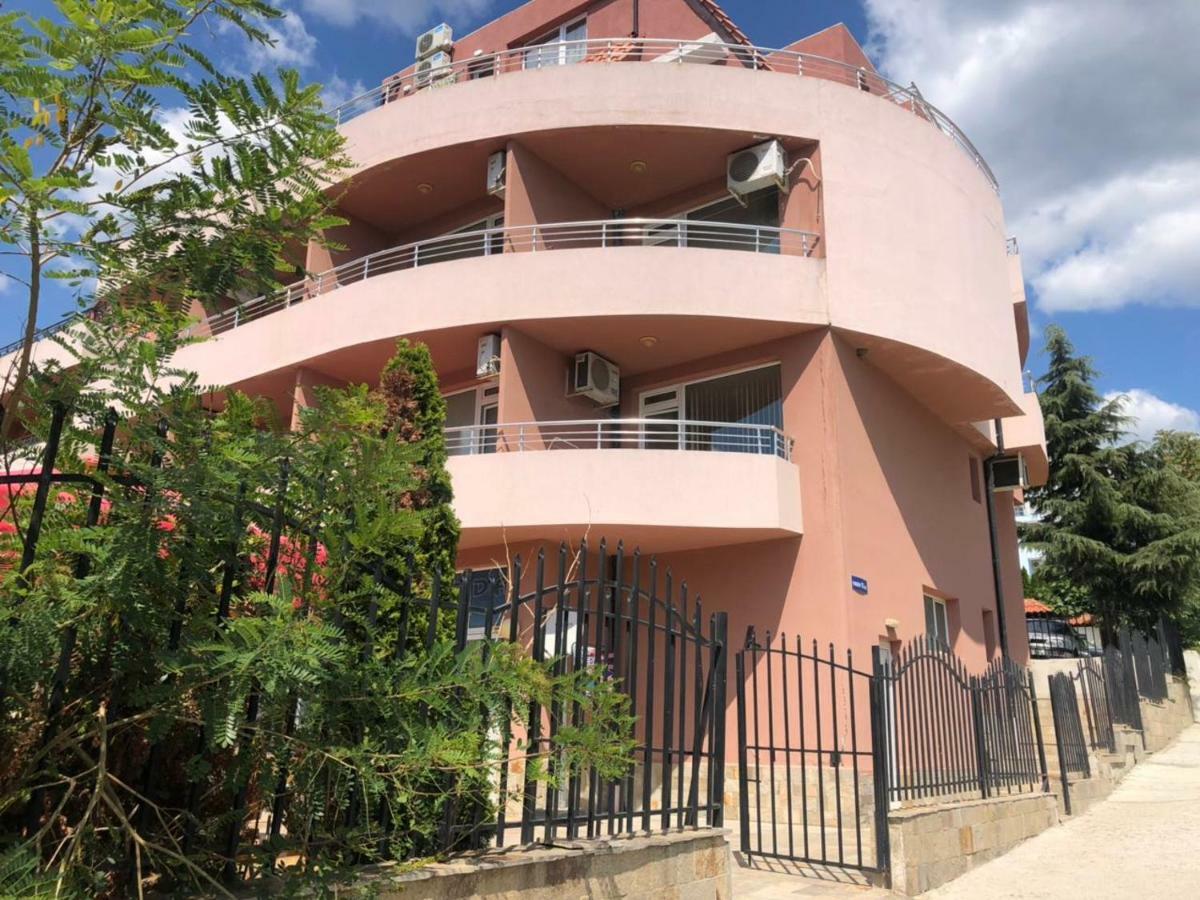סבטי ולאס Femili Hotel Diveda מראה חיצוני תמונה